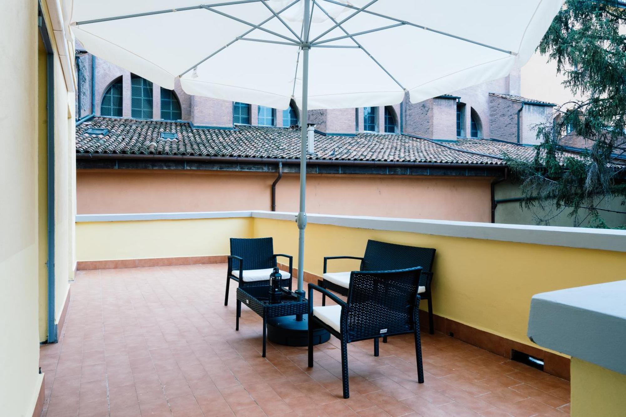 Indipendenza Mansion City Centre Bolonia Exterior foto